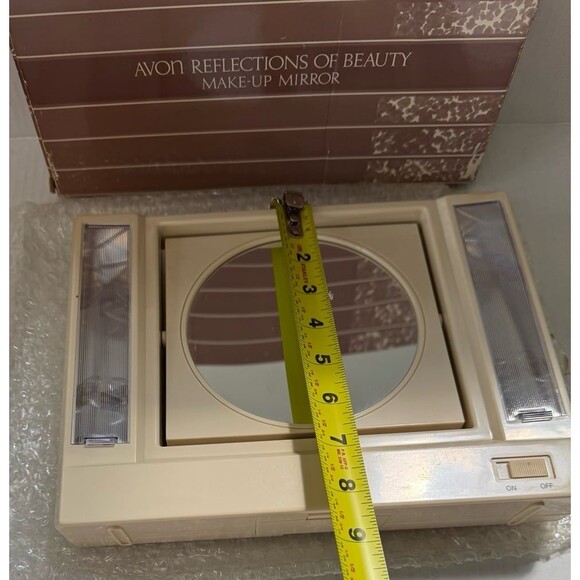 Avon Reflections of Beauty Vintage 2 Sided Magnifying Make-Up Mirror NEW Lights - Picture 4 of 7